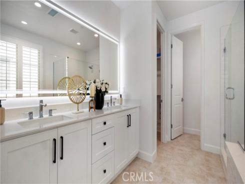 138  Jayhawk  , Irvine, CA