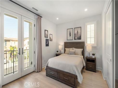 138  Jayhawk  , Irvine, CA