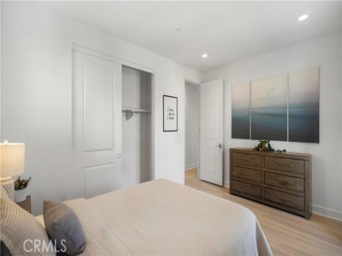 138  Jayhawk  , Irvine, CA