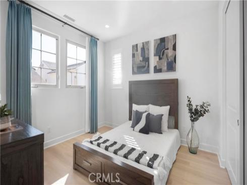 138  Jayhawk  , Irvine, CA