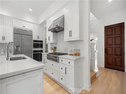 138  Jayhawk  , Irvine, CA