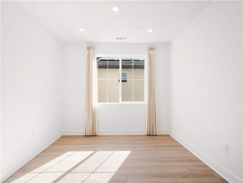 297  Shoveler  , Irvine, CA