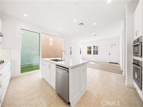 297  Shoveler  , Irvine, CA