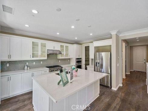 217  Compass  , Irvine, CA