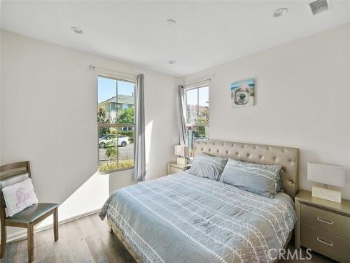 217  Compass  , Irvine, CA