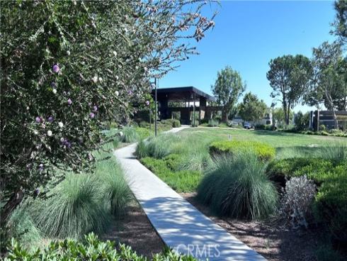 217  Compass  , Irvine, CA