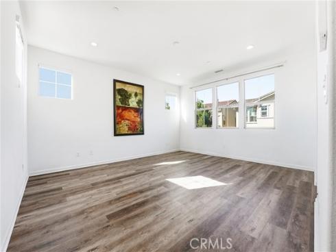 217  Compass  , Irvine, CA