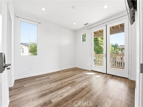 217  Compass  , Irvine, CA