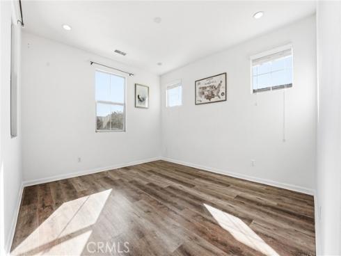 217  Compass  , Irvine, CA