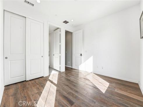 217  Compass  , Irvine, CA