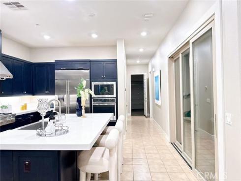 158  Scale  , Irvine, CA