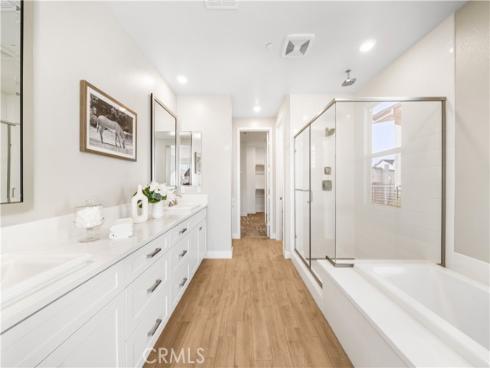 151  Scale  , Irvine, CA