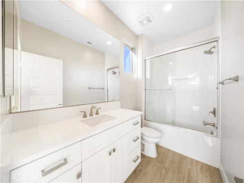 151  Scale  , Irvine, CA