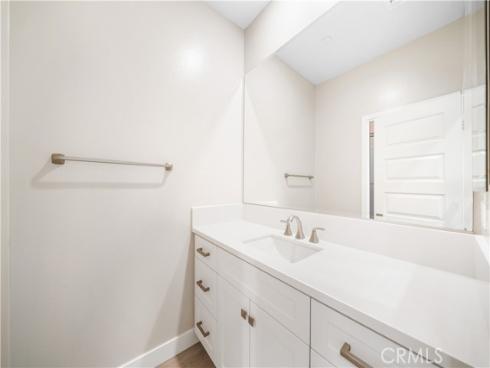 151  Scale  , Irvine, CA