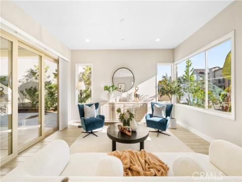 151  Scale  , Irvine, CA