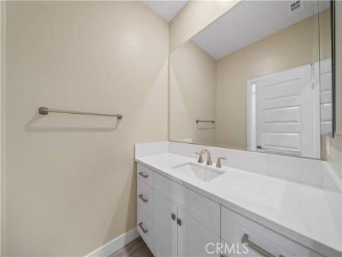 157  Scale  , Irvine, CA