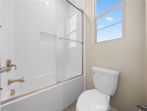 157  Scale  , Irvine, CA