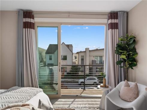 157  Scale  , Irvine, CA