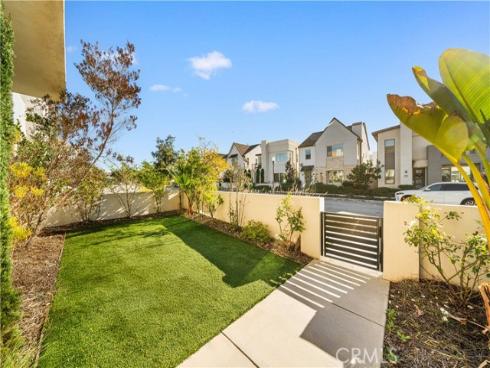 157  Scale  , Irvine, CA