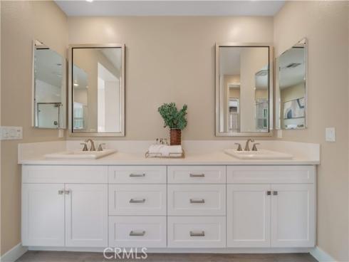 157  Scale  , Irvine, CA