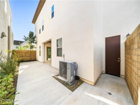 157  Scale  , Irvine, CA