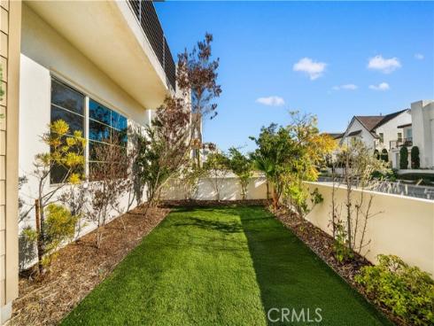 157  Scale  , Irvine, CA