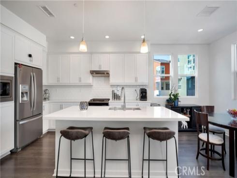 125  Allusion  , Irvine, CA