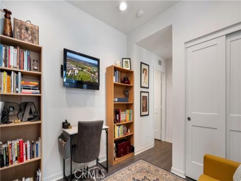 125  Allusion  , Irvine, CA