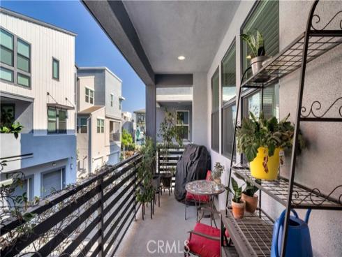 125  Allusion  , Irvine, CA