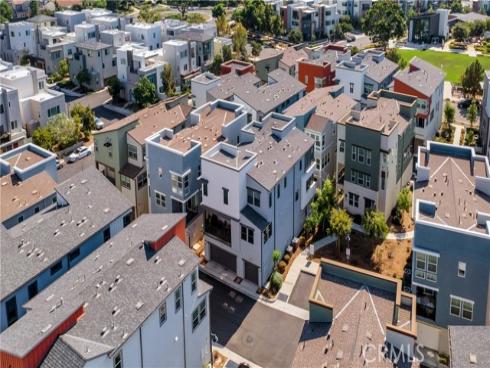 125  Allusion  , Irvine, CA