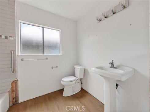 46  Christamon W  , Irvine, CA