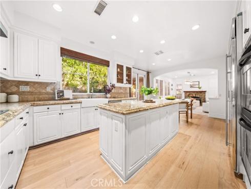 33  Modesto  , Irvine, CA