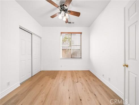 33  Modesto  , Irvine, CA