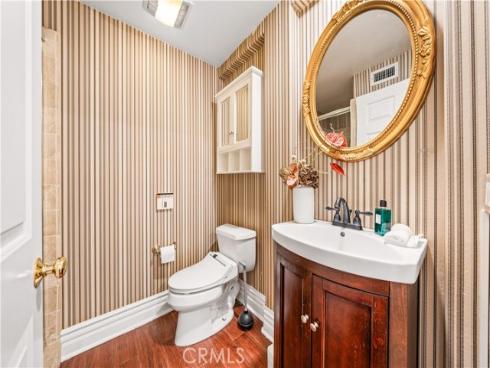 33  Modesto  , Irvine, CA