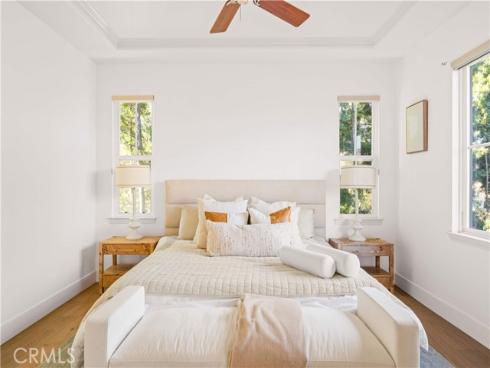 33  Modesto  , Irvine, CA