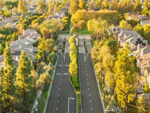 33  Modesto  , Irvine, CA