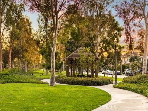 33  Modesto  , Irvine, CA