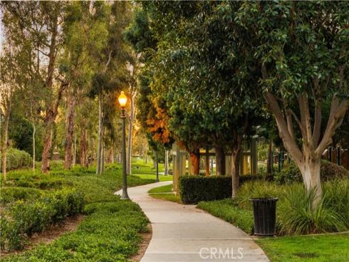 33  Modesto  , Irvine, CA