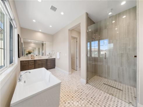 57  Kite  , Irvine, CA