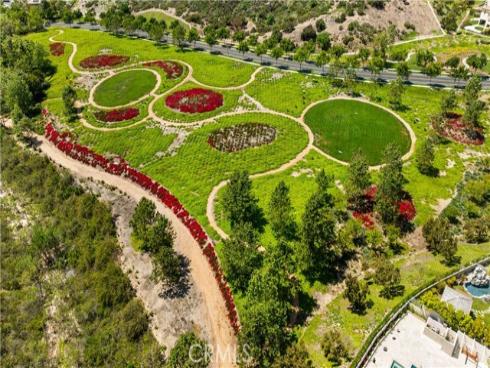 57  Kite  , Irvine, CA