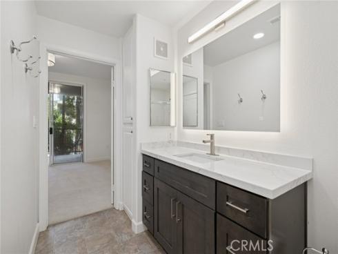 2202  Watermarke  , Irvine, CA