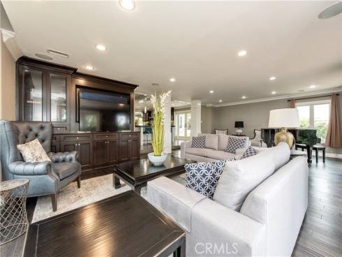 111  Hillcrest  , Irvine, CA