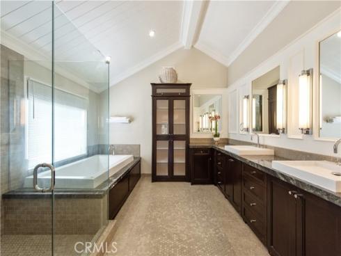 111  Hillcrest  , Irvine, CA