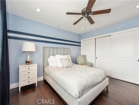 111  Hillcrest  , Irvine, CA