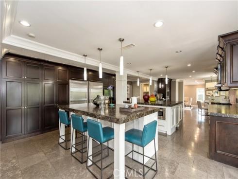 111  Hillcrest  , Irvine, CA