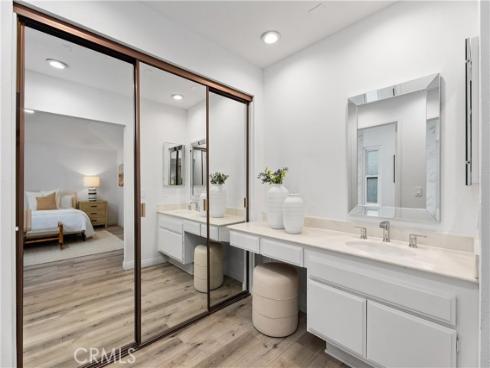 16 E Yale Loop #28  , Irvine, CA