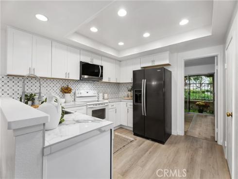 16 E Yale Loop #28  , Irvine, CA