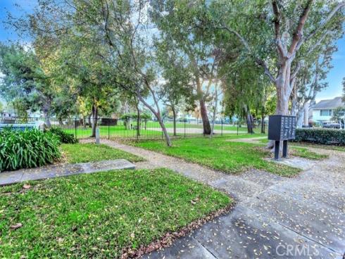 19  Briarglen  , Irvine, CA