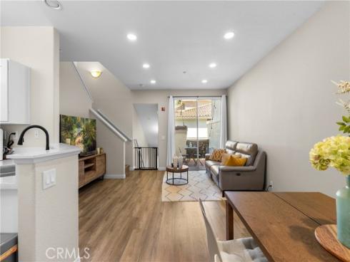 311  Falcon Creek  , Irvine, CA