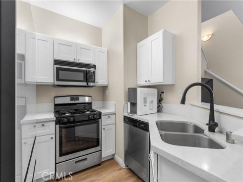 311  Falcon Creek  , Irvine, CA